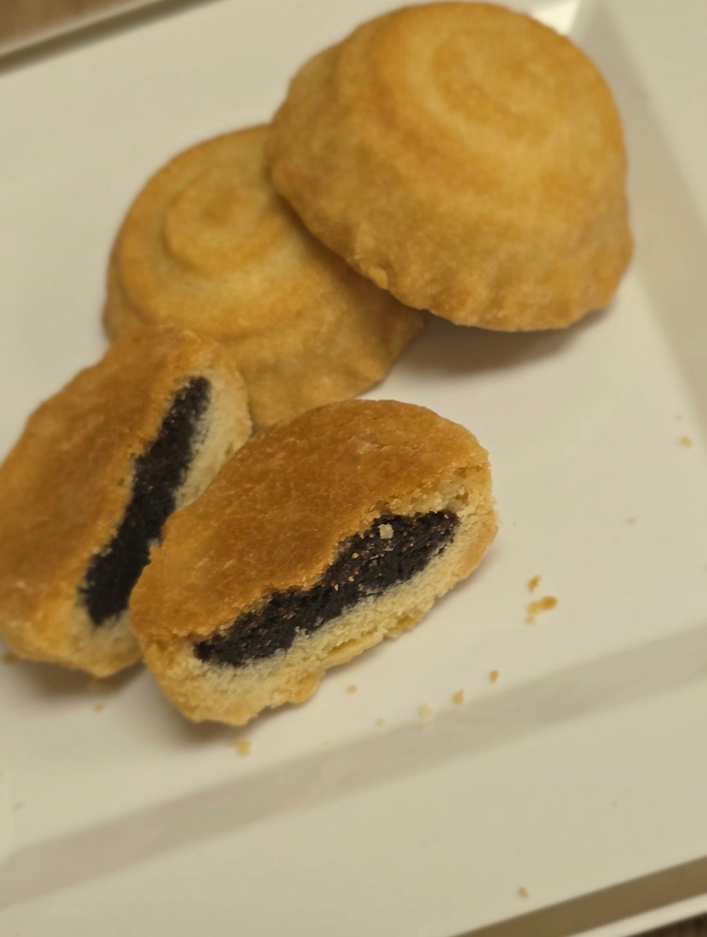 Date-Filled Maamoul And Barazek